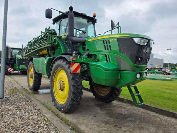 Самохідний обприскувач John Deere R4040i (2015)
