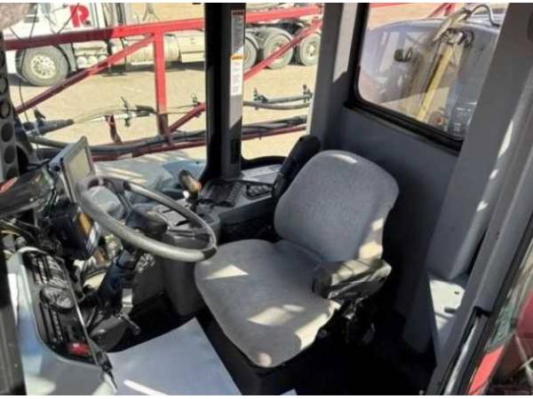 Самохідний обприскувач Case IH SPX3310 (2005)