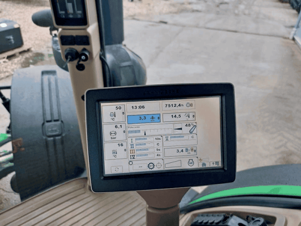 Трактор John Deere 8310R (2014)