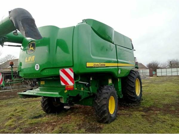 Комбайн John Deere S 690i (2010)