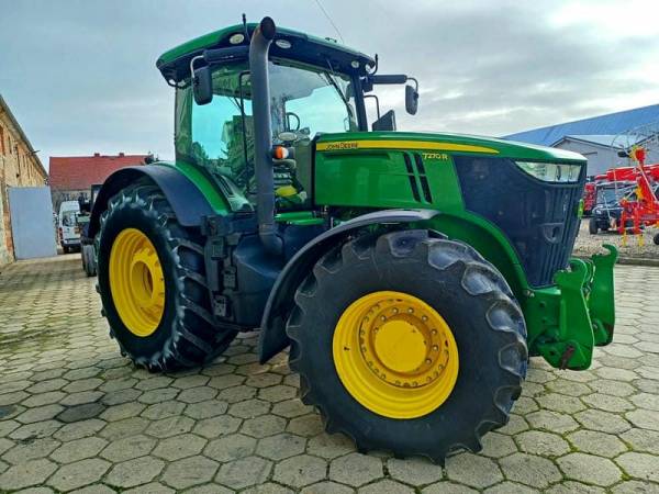 Трактор John Deere 7270R (2015)