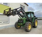 Трактор John Deere 6300