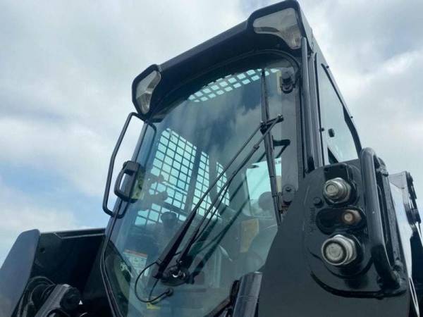 Мини-погрузчик Bobcat Bobcat S650 (2010)