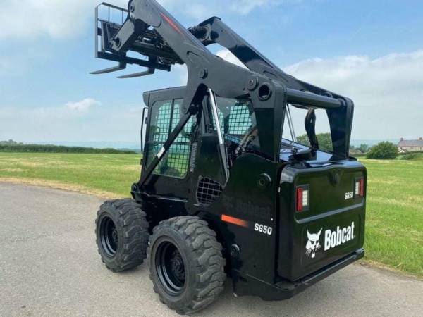 Мини-погрузчик Bobcat Bobcat S650 (2010)