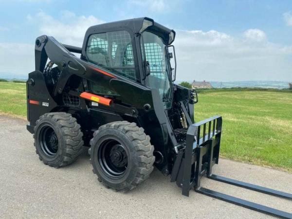 Мини-погрузчик Bobcat Bobcat S650 (2010)