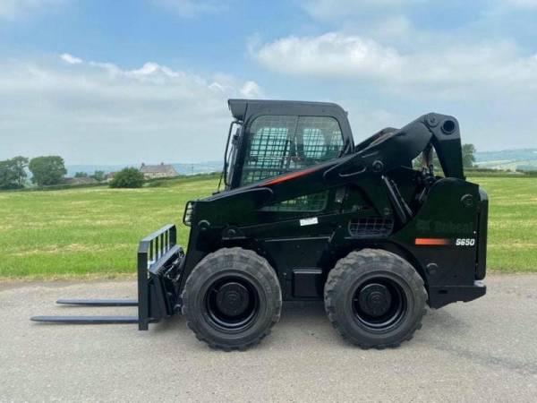 Мини-погрузчик Bobcat Bobcat S650 (2010)