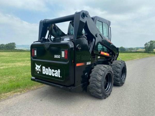 Мини-погрузчик Bobcat Bobcat S650 (2010)