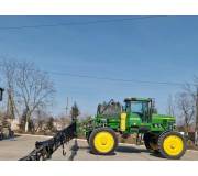 Самохідний обприскувач John Deere 4710