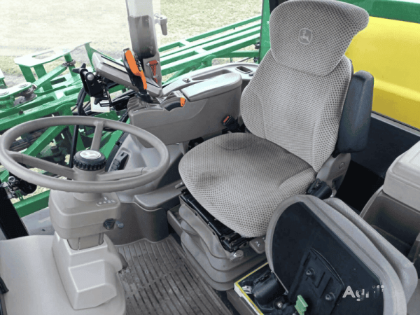 Самоходный опрыскиватель John Deere r4040i (2016)