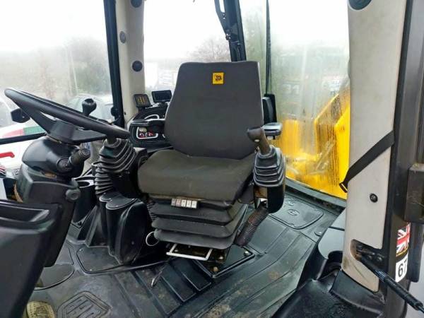 Екскаватор-навантажувач JCB 3CX (2018)