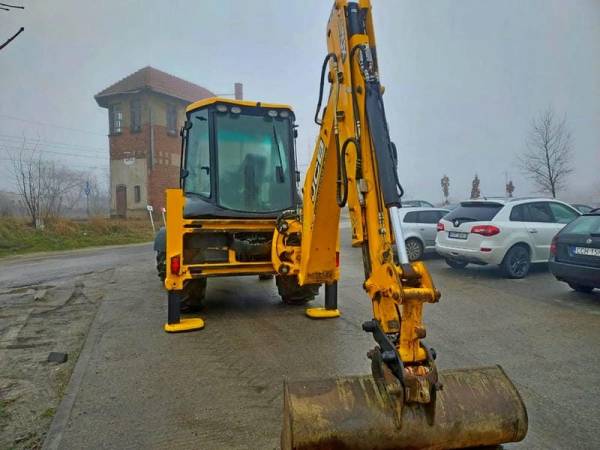 Екскаватор-навантажувач JCB 3CX (2018)