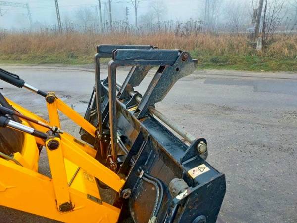 Екскаватор-навантажувач JCB 3CX (2018)