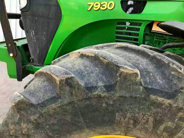 Трактор John Deere 7930 з навантажувачем (2006)