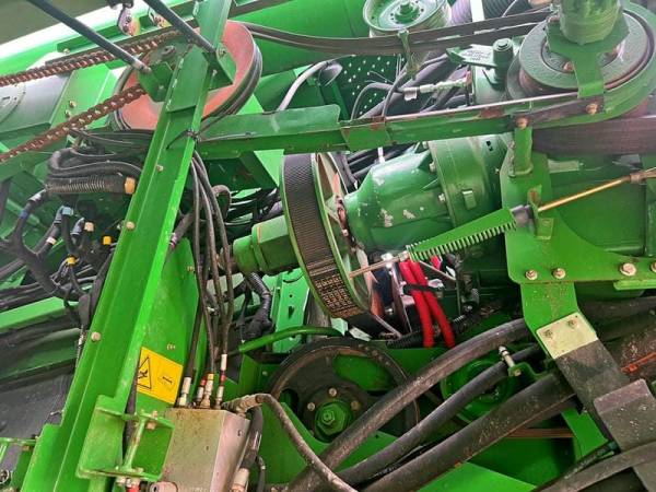 Комбайн John Deere S680 (2012)