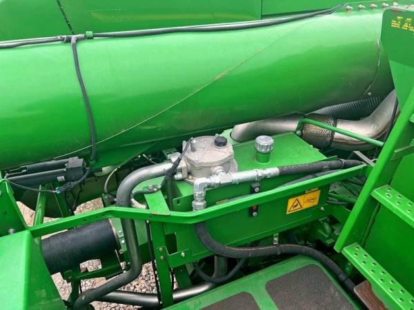 Комбайн John Deere S680 (2012)