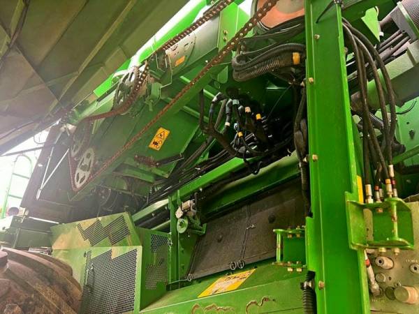 Комбайн John Deere S680 (2012)