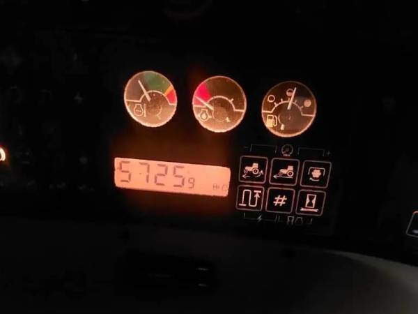 Трактор John Deere 8300 (2000)
