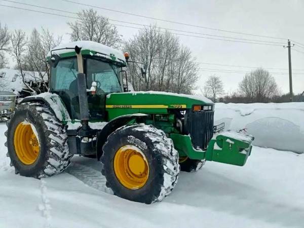 Трактор John Deere 8300 (2000)