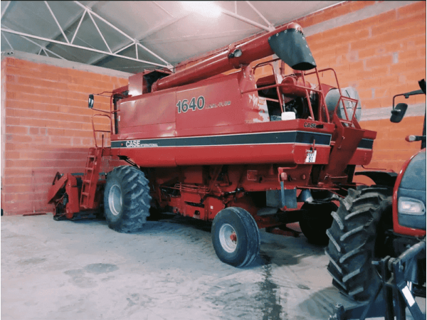 Комбайн Case IH 1640 (1990)