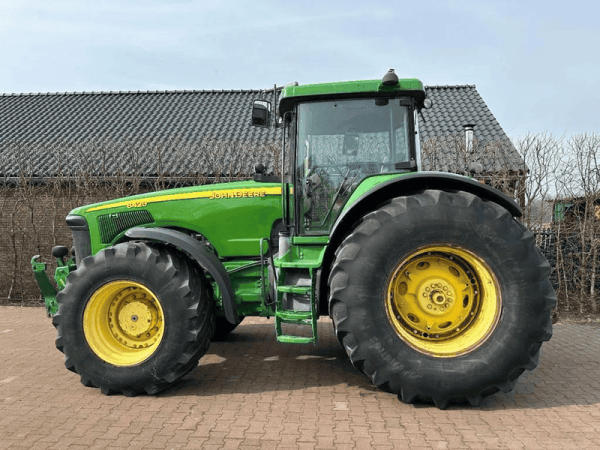 Трактор John Deere 8420 (2004)
