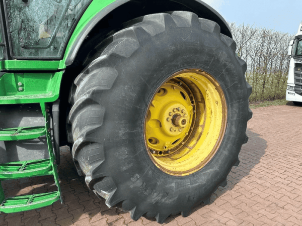 Трактор John Deere 8420 (2004)