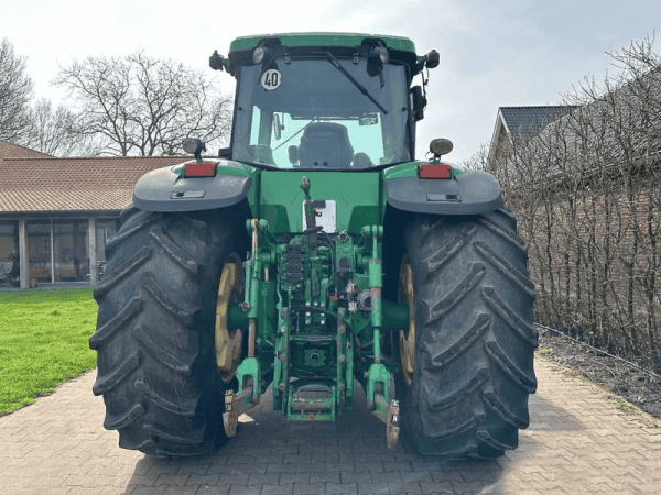 Трактор John Deere 8420 (2004)