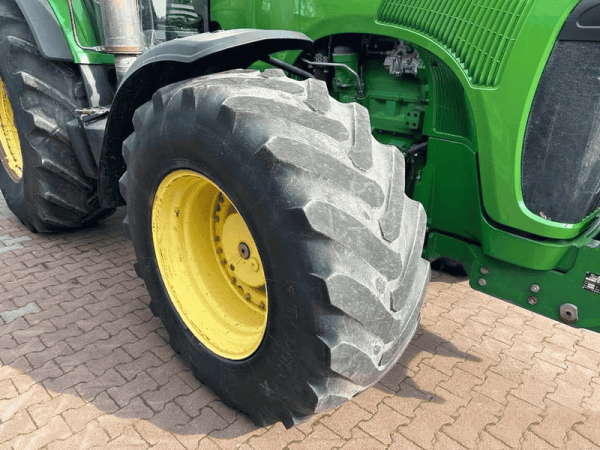 Трактор John Deere 8420 (2004)