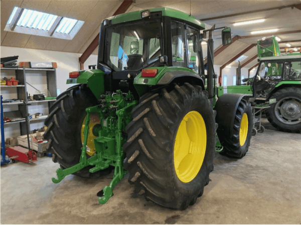 Трактор John Deere 6800 (1995)