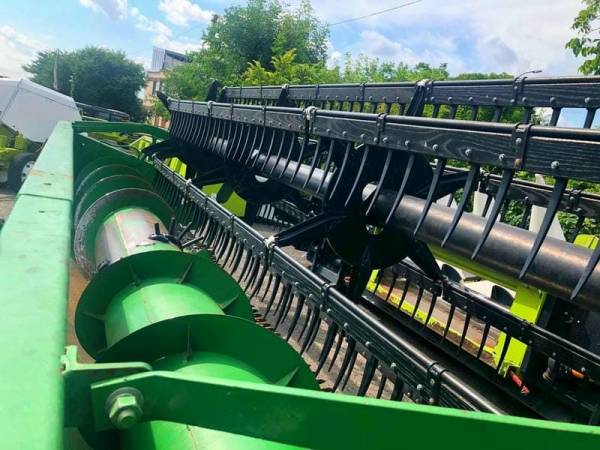 Жатка John Deere 216F