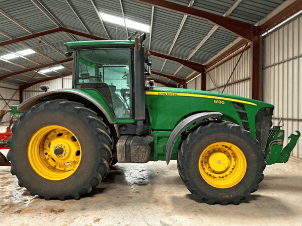 Трактор John Deere 8130 (2009)