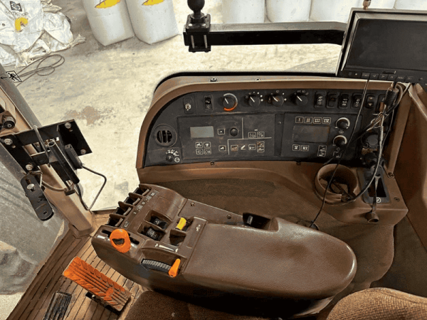 Трактор John Deere 8130 (2009)