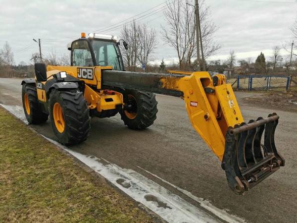 Навантажувач JCB 541-70