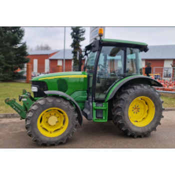 Трактор John Deere 5820 (2007)