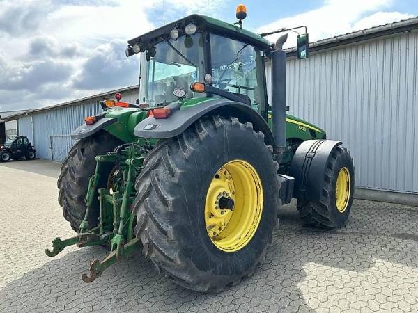 Трактор John Deere 8430 (2007)