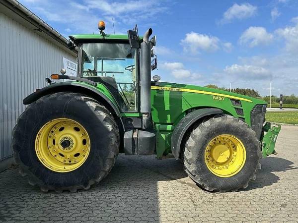 Трактор John Deere 8430 (2007)
