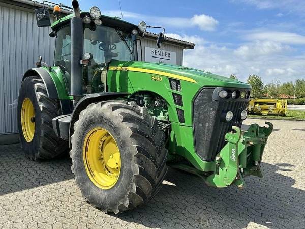Трактор John Deere 8430 (2007)