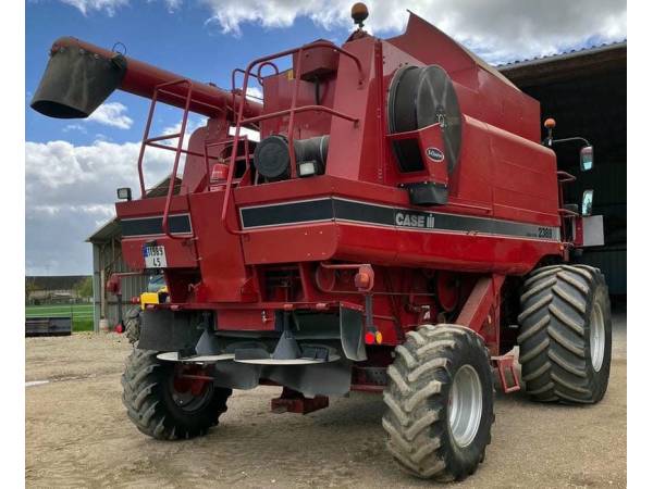 Комбайн Case IH 2388 (2003)