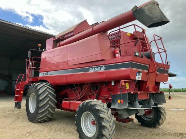 Комбайн Case IH 2388 (2003)