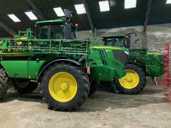 Самоходный опрыскиватель John Deere r4040i (2018)