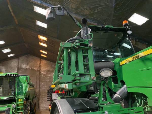 Самоходный опрыскиватель John Deere r4040i (2018)