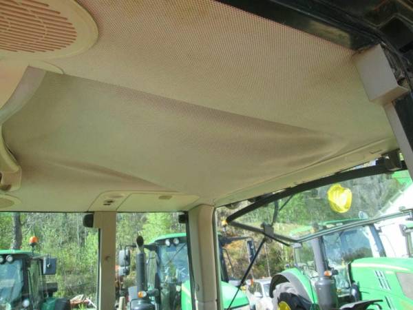 Трактор John Deere 6820 (2006)