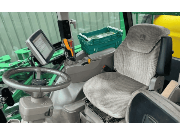 Самоходный опрыскиватель John Deere r4040i (2018)