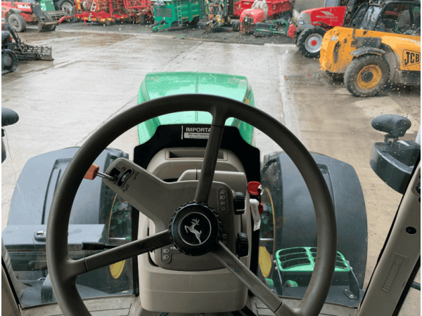  Трактор John Deere 7230 R (2016)