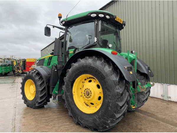  Трактор John Deere 7230 R (2016)