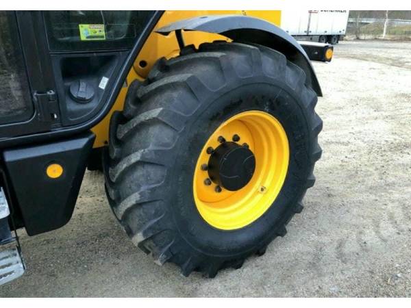 Погрузчик JCB 550-80 (2013)
