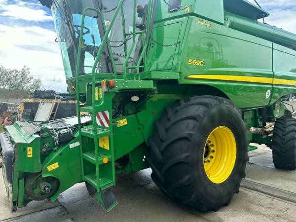 Комбайн John Deere S 690 (2008)