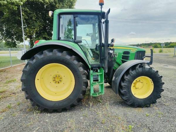 Трактор John Deere 6330 (2009)
