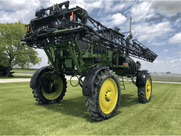Самохідний обприскувач John Deere 4730 (2009)