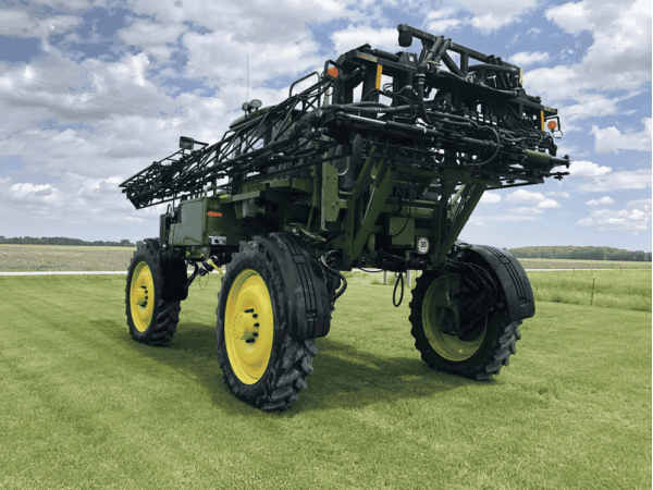 Самохідний обприскувач John Deere 4730 (2009)
