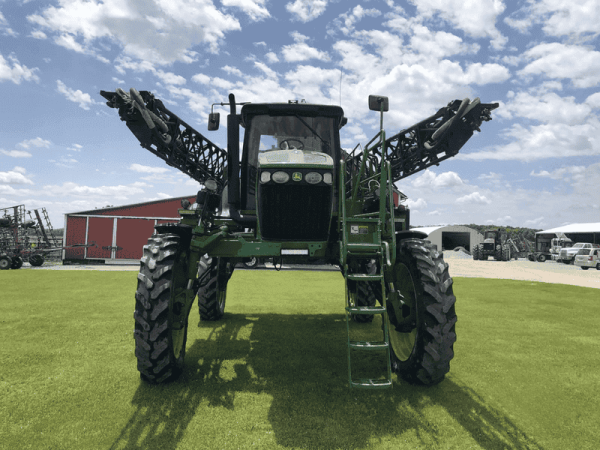Самохідний обприскувач John Deere 4730 (2009)